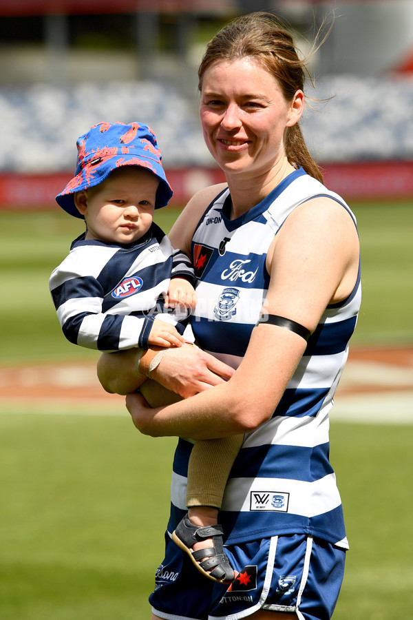 AFLW 2023 Second Elimination Final - Geelong v Essendon - A-45077675