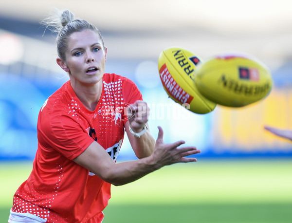 AFLW 2023 First Semi Final - Adelaide v Sydney - A-45107363