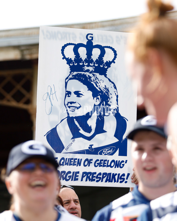 AFLW 2023 Second Semi Final - Melbourne v Geelong - A-45119685