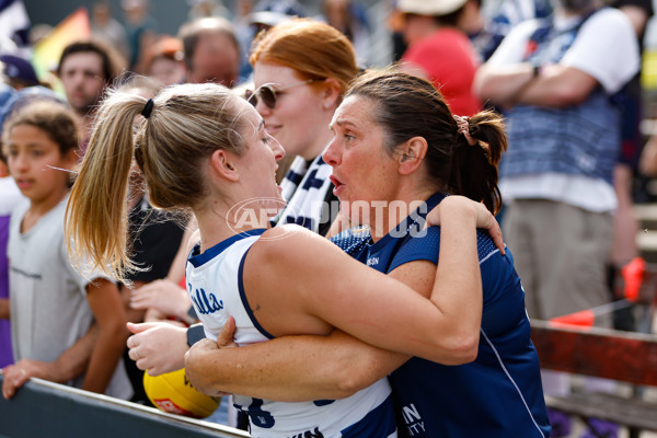 AFLW 2023 Second Semi Final - Melbourne v Geelong - A-45120748