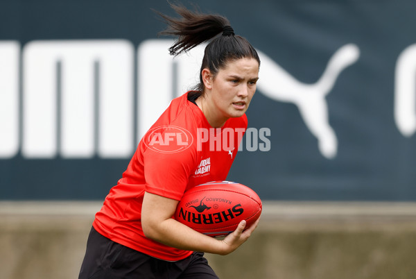 AFLW 2024 Training - AFL National Academy Girls 190124 - A-45911065