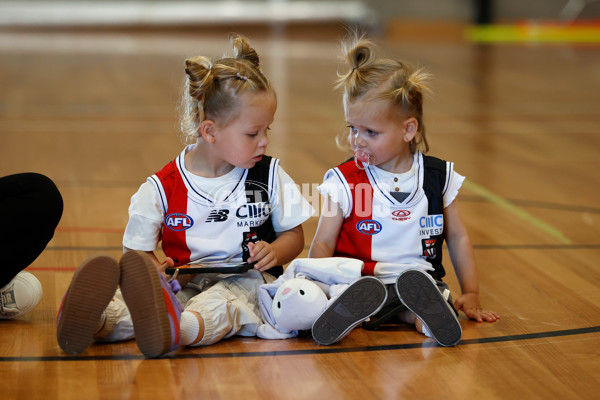 AFL 2024 Media - St Kilda Team Photo Day - A-45957287