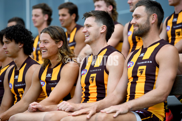 AFL 2024 Media - Hawthorn Team Photo Day - A-46005919