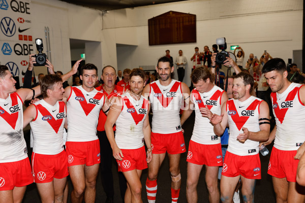 AFL 2024 Round 01 - Collingwood v Sydney - A-46497466