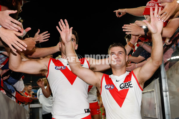 AFL 2024 Round 01 - Collingwood v Sydney - A-46497659