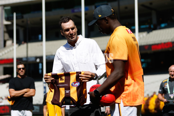 AFL 2024 Round 01 - Essendon v Hawthorn - A-46513878