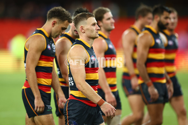 AFL 2024 Round 01 - Gold Coast v Adelaide - A-46532181