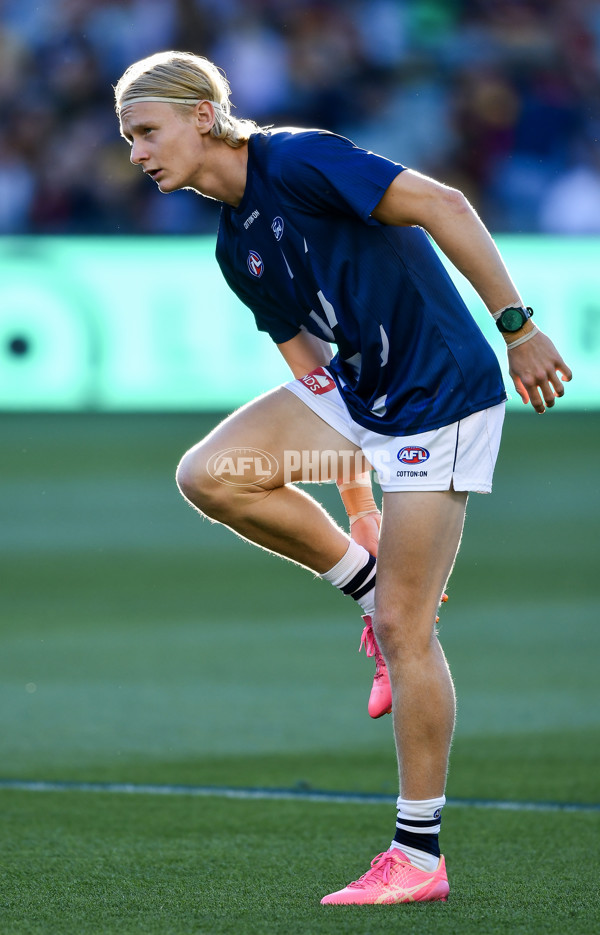 AFL 2024 Round 02 - Adelaide v Geelong - A-46623552