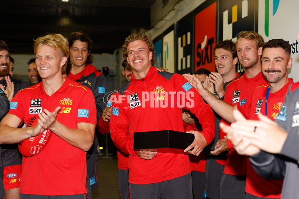 AFL 2024 Round 02 - Western Bulldogs v Gold Coast - A-46659338