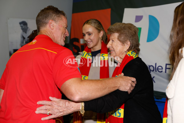 AFL 2024 Round 02 - Western Bulldogs v Gold Coast - A-46659356