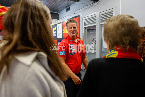 AFL 2024 Round 02 - Western Bulldogs v Gold Coast - A-46659359