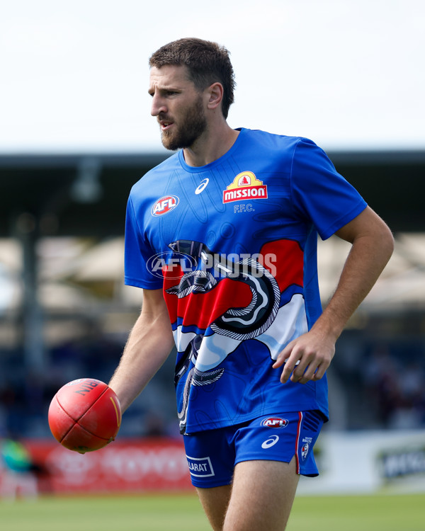 AFL 2024 Round 02 - Western Bulldogs v Gold Coast - A-46661146