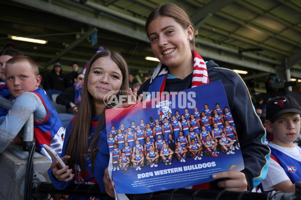 AFL 2024 Round 02 - Western Bulldogs v Gold Coast - A-46661942