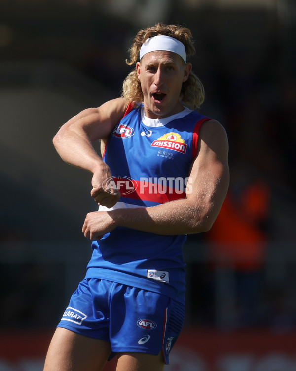 AFL 2024 Round 02 - Western Bulldogs v Gold Coast - A-46661962