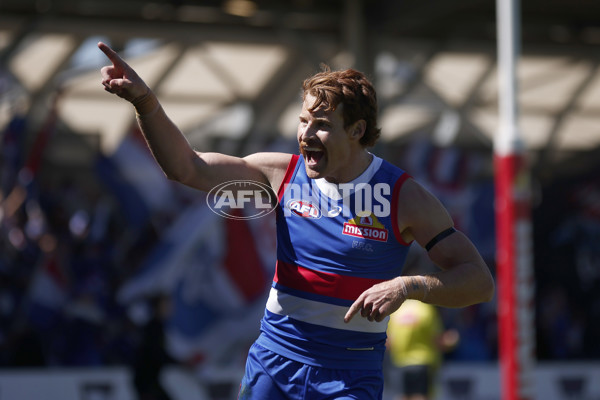 AFL 2024 Round 02 - Western Bulldogs v Gold Coast - A-46661979