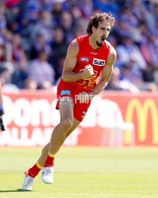 AFL 2024 Round 02 - Western Bulldogs v Gold Coast - A-46661990