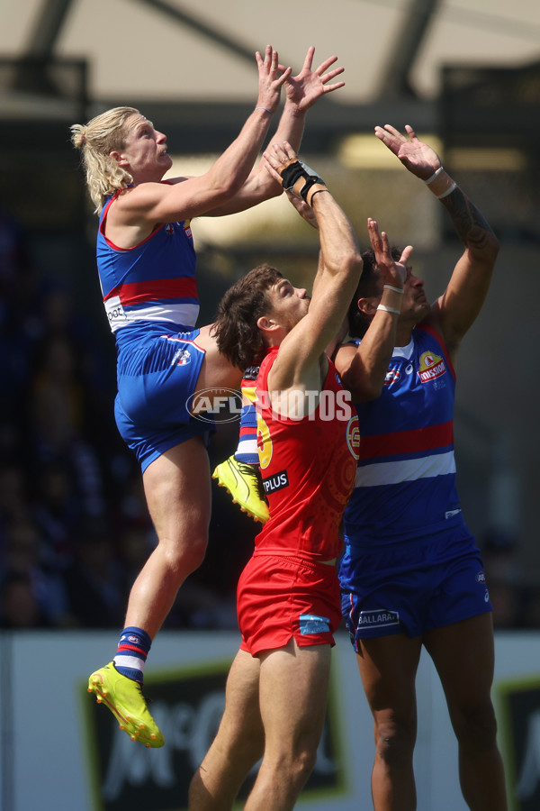 AFL 2024 Round 02 - Western Bulldogs v Gold Coast - A-46663961