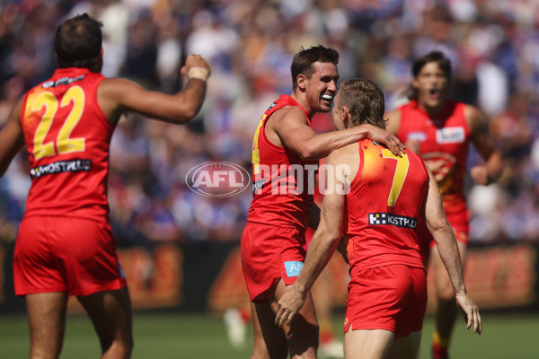 AFL 2024 Round 02 - Western Bulldogs v Gold Coast - A-46664000