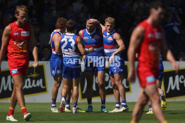 AFL 2024 Round 02 - Western Bulldogs v Gold Coast - A-46664665