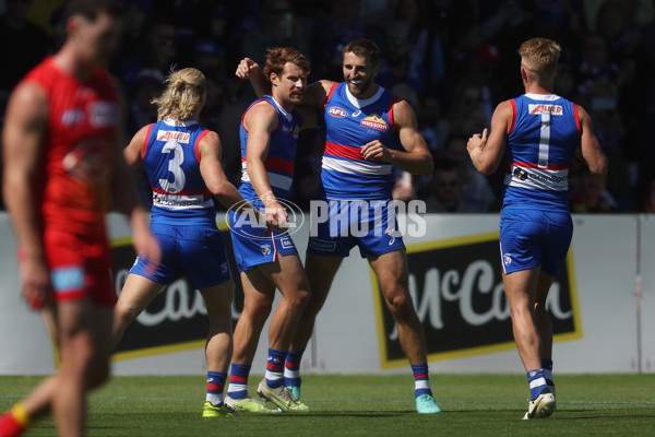 AFL 2024 Round 02 - Western Bulldogs v Gold Coast - A-46664671