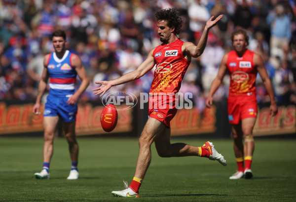 AFL 2024 Round 02 - Western Bulldogs v Gold Coast - A-46664705