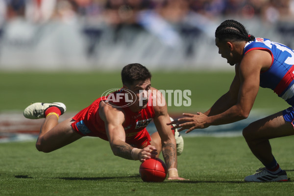 AFL 2024 Round 02 - Western Bulldogs v Gold Coast - A-46664725