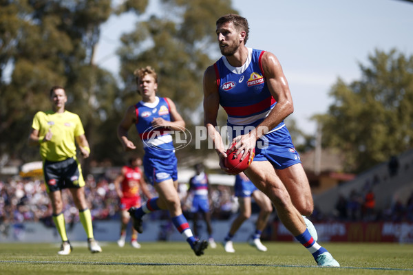 AFL 2024 Round 02 - Western Bulldogs v Gold Coast - A-46666934