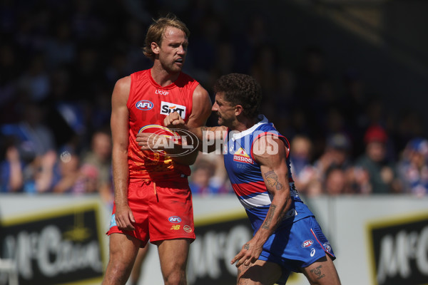 AFL 2024 Round 02 - Western Bulldogs v Gold Coast - A-46666939