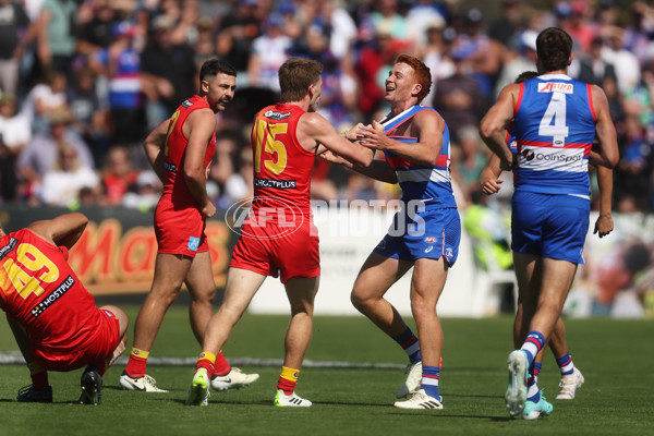 AFL 2024 Round 02 - Western Bulldogs v Gold Coast - A-46669409