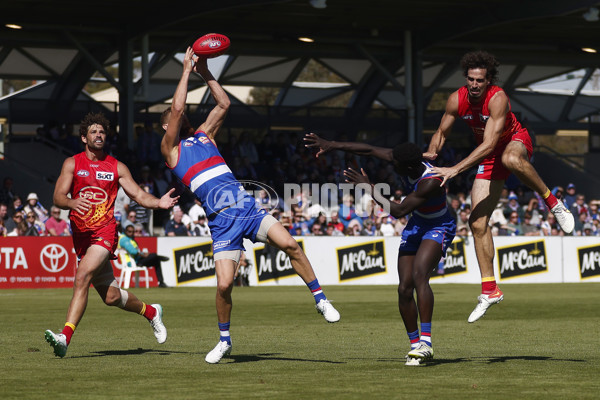 AFL 2024 Round 02 - Western Bulldogs v Gold Coast - A-46669440