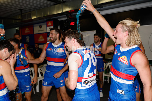 AFL 2024 Round 02 - Western Bulldogs v Gold Coast - A-46669464