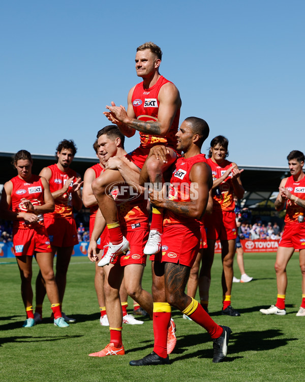 AFL 2024 Round 02 - Western Bulldogs v Gold Coast - A-46669875