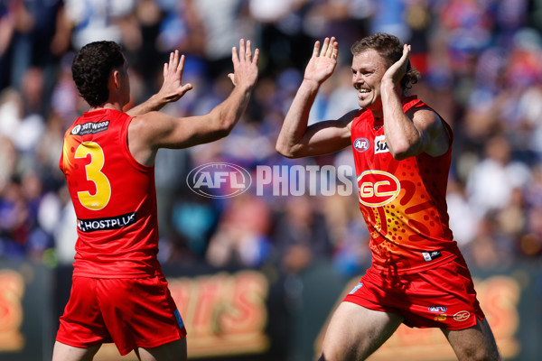 AFL 2024 Round 02 - Western Bulldogs v Gold Coast - A-46672157