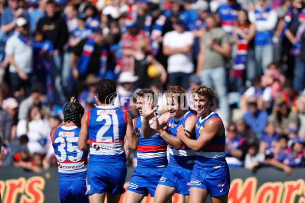 AFL 2024 Round 02 - Western Bulldogs v Gold Coast - A-46675232