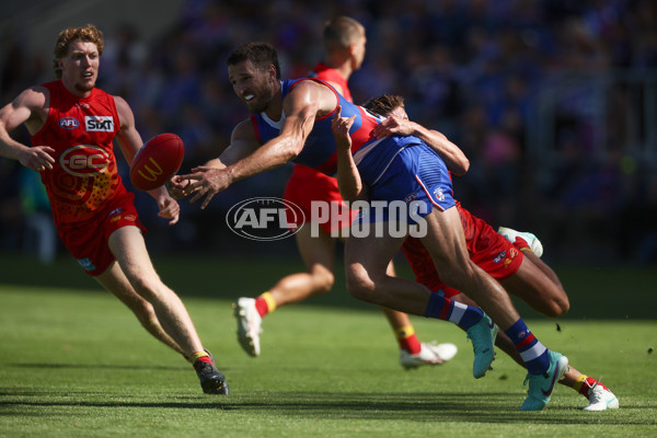 AFL 2024 Round 02 - Western Bulldogs v Gold Coast - A-46681701