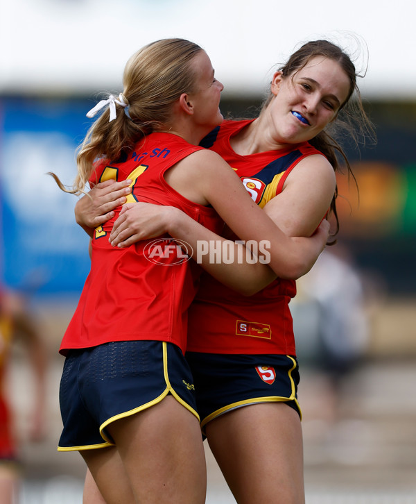 AFLW 2024 U16 Girls Champs - SA v Vic Metro - A-47047763