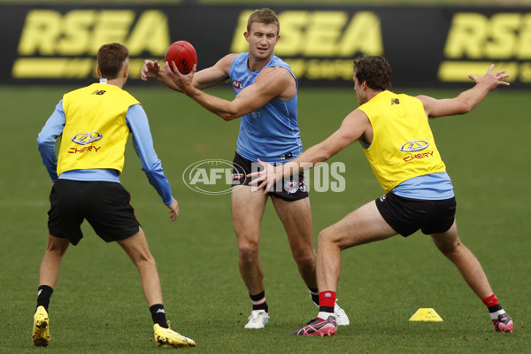 AFL 2024 Training - St Kilda 110424 - A-47125266