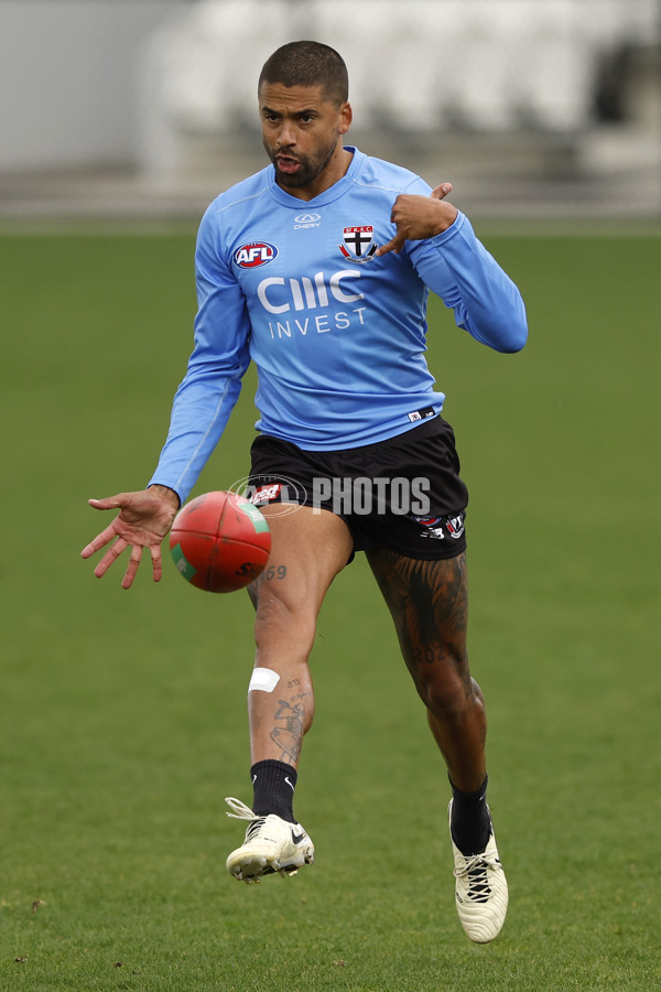 AFL 2024 Training - St Kilda 110424 - A-47125282