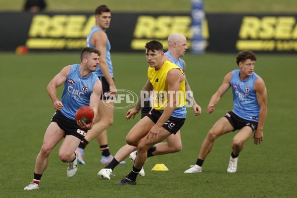 AFL 2024 Training - St Kilda 110424 - A-47125283