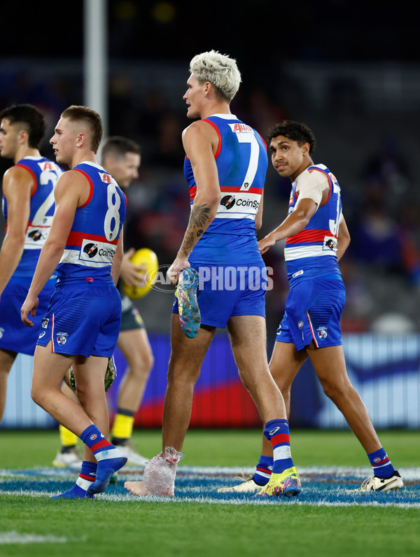 AFL 2024 Round 05 - Western Bulldogs v Essendon - A-47151583