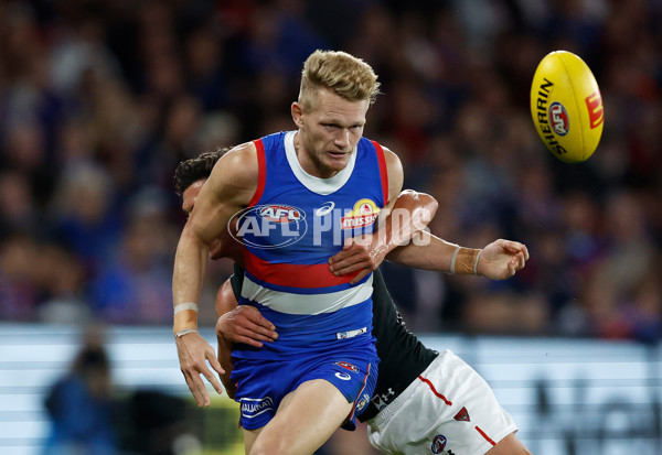 AFL 2024 Round 05 - Western Bulldogs v Essendon - A-47154074