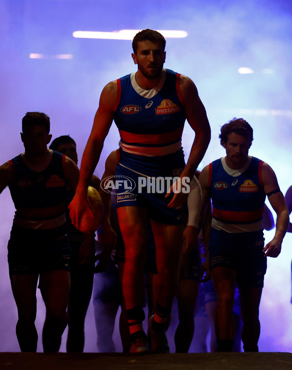 AFL 2024 Round 05 - Western Bulldogs v Essendon - A-47154110