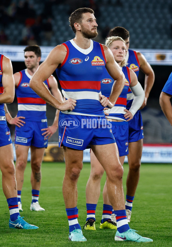 AFL 2024 Round 05 - Western Bulldogs v Essendon - A-47160528