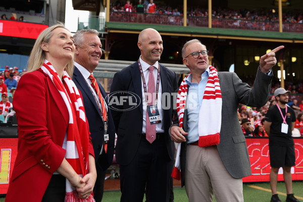 AFL 2024 Round 06 - Sydney v Gold Coast - A-47399735