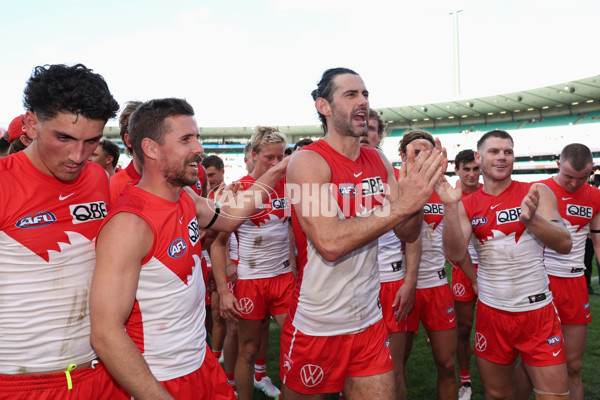 AFL 2024 Round 06 - Sydney v Gold Coast - A-47405439