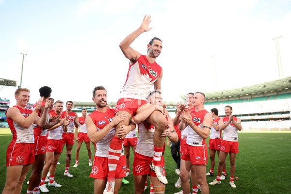 AFL 2024 Round 06 - Sydney v Gold Coast - A-47408188