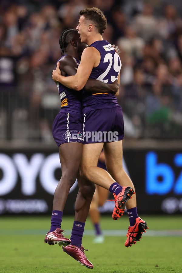 AFL 2024 Round 07 - Fremantle v Western Bulldogs - A-48234003