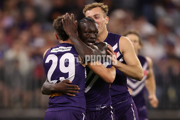 AFL 2024 Round 07 - Fremantle v Western Bulldogs - A-48234005