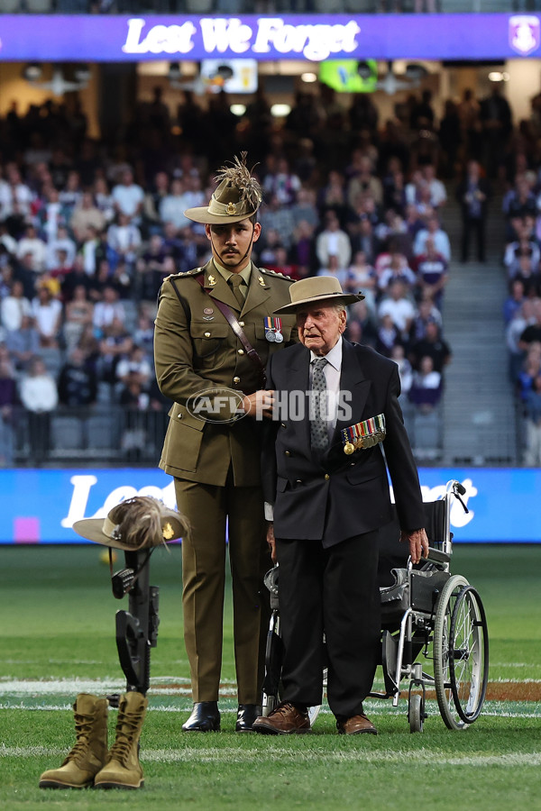 AFL 2024 Round 07 - Fremantle v Western Bulldogs - A-48244135