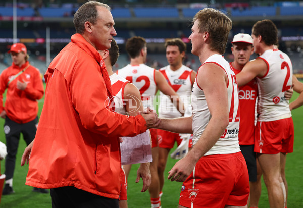 AFL 2024 Round 07 - Hawthorn v Sydney - A-48262784